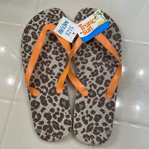 Ladies 7/8 cheetah flip flop